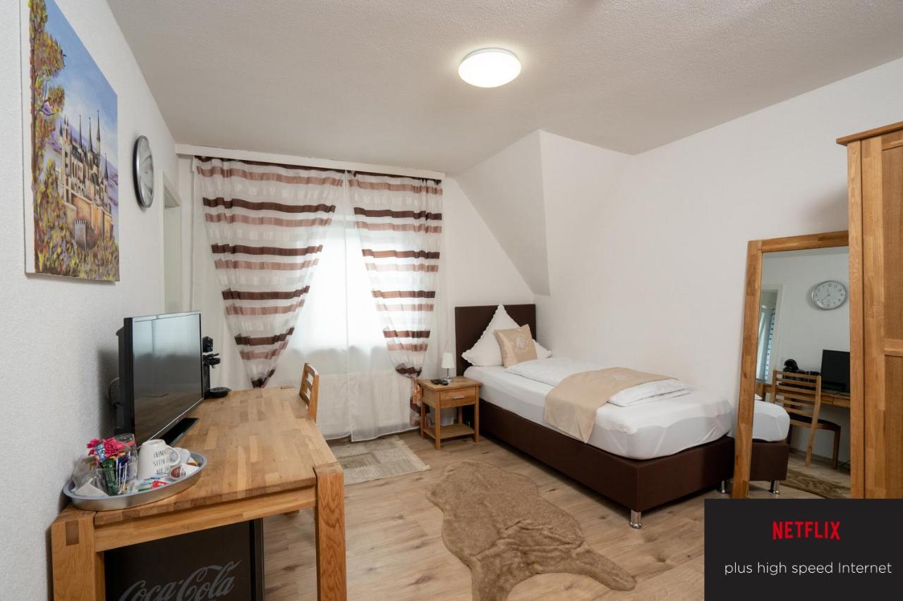 Baeren Hotel แฮคินเงิน ภายนอก รูปภาพ